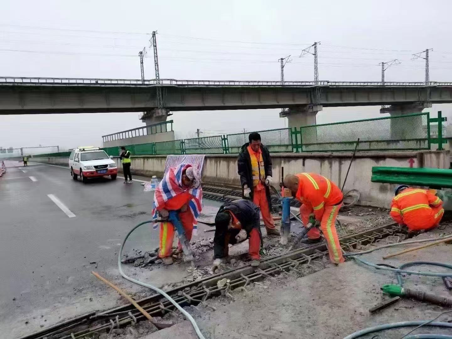榆树桥梁伸缩缝抢修料