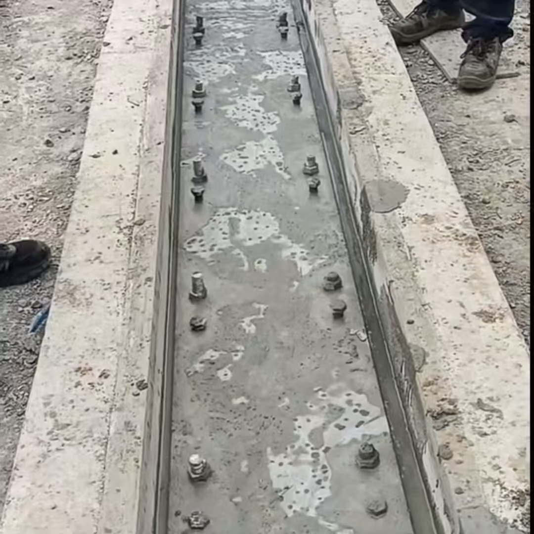 榆树港口码头起重机龙门吊重型机械设备稳固用早强快凝轨道胶泥